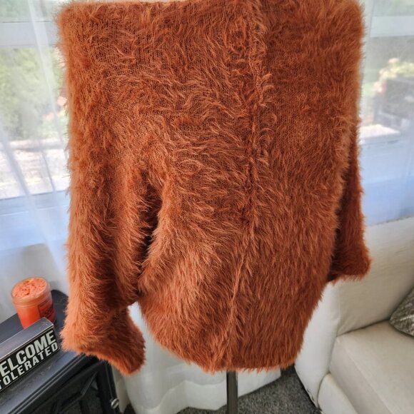 Fisherman's Daughter Cape Cod oversized fuzzy rust sweater size M - Picture 2 of 5